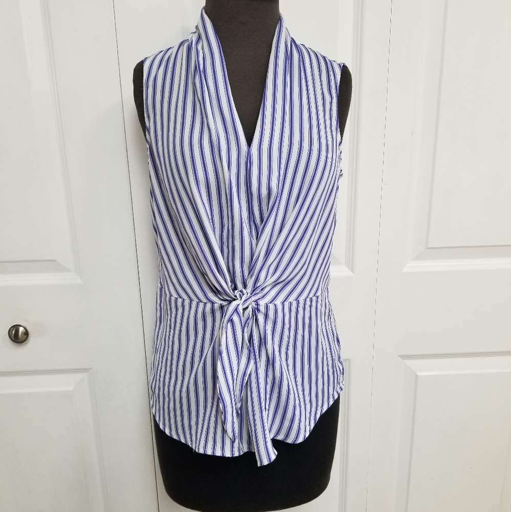 🛍 Liz Claiborne Woman's Small Sleeveless Top